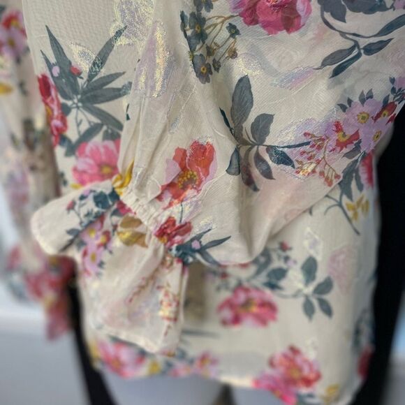 LOFT Floral Shimmer Blouse. Size Small - Picture 9 of 13